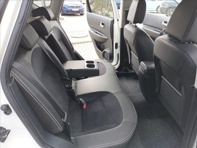 Nissan Qashqai 2,0 dCi 110 kW Automat,4X4,TZ - fotka 21 z 40