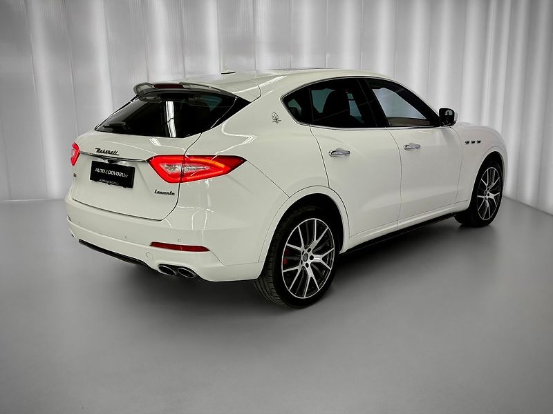 Maserati Levante V6 Q4 DIESEL, PANORAMA, VZDUCH - fotka 6 z 27