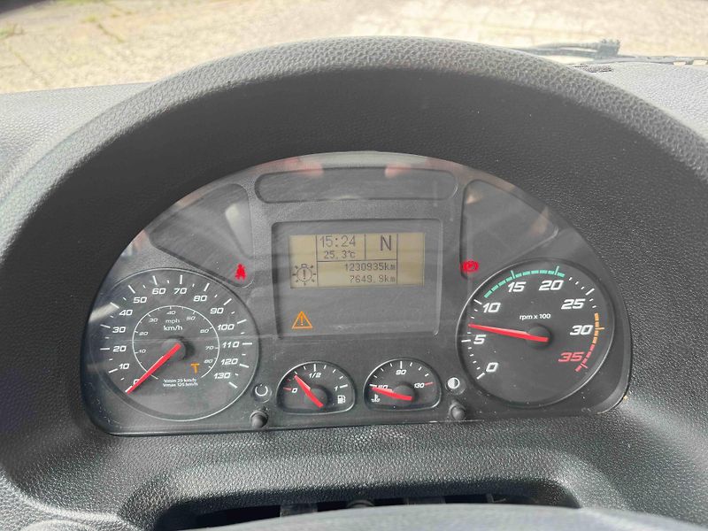 Iveco Eurocargo (2019) 120E22 EL - shrnovačka - vrata - fotka 28 z 32