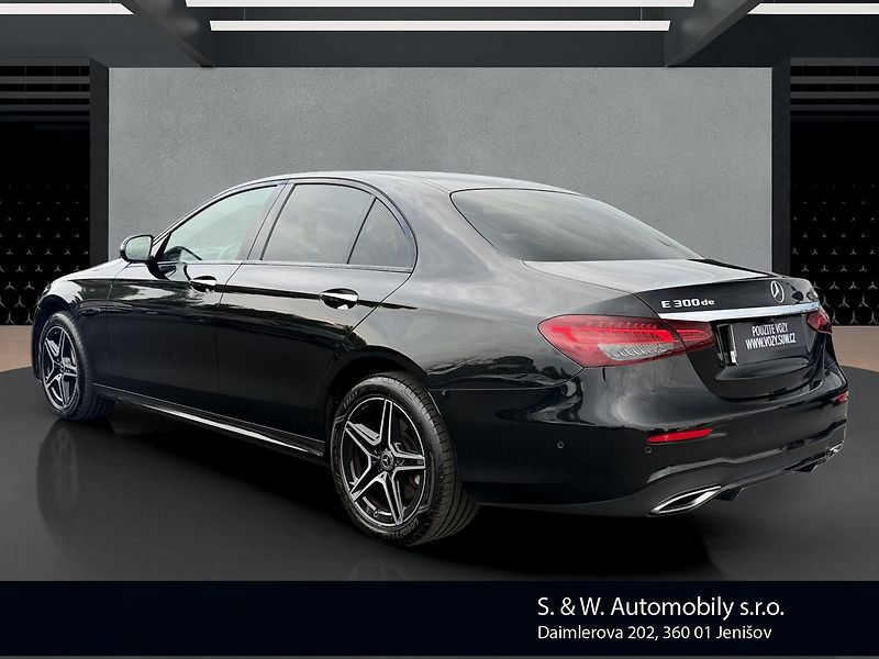 Mercedes-Benz Třídy E E 300de 4MATIC - fotka 7 z 39