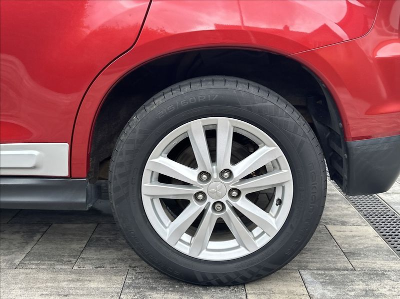 Mitsubishi ASX 1,8 DI-D 150PS  Intense 4x4 - fotka 40 z 48