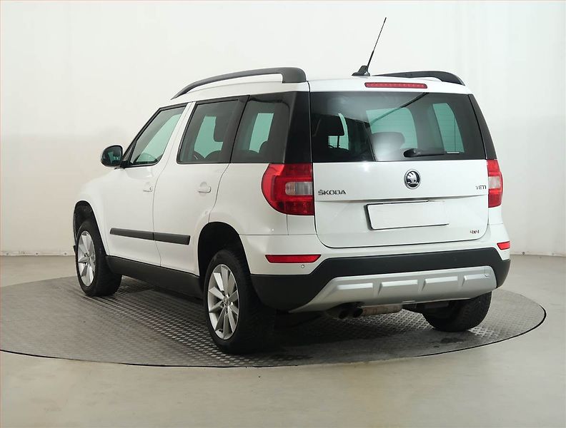 Škoda Yeti (2015) Ambition Plus 2.0 TDI, 4X4 - fotka 4 z 14