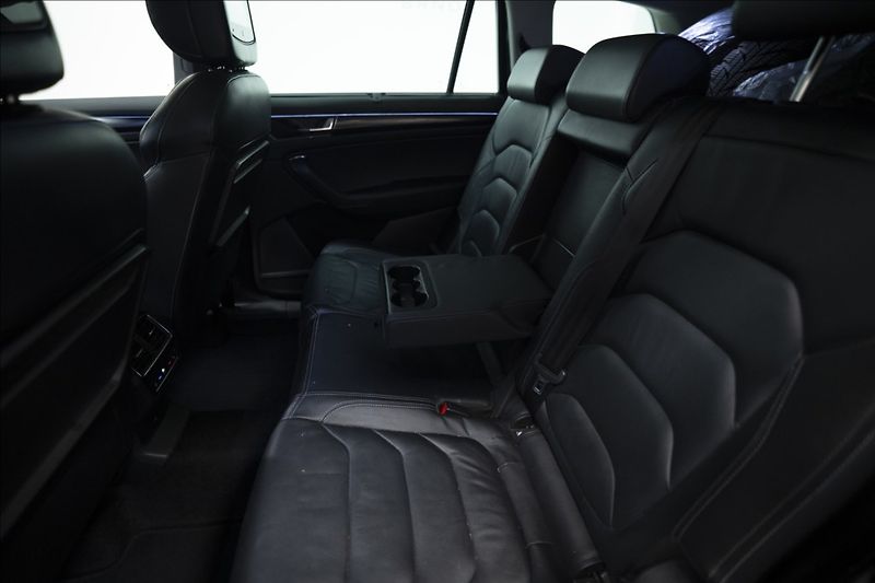 Škoda Kodiaq 2,0 TDI DSG 4x4 NAVI KŮŽE PANO - fotka 17 z 33