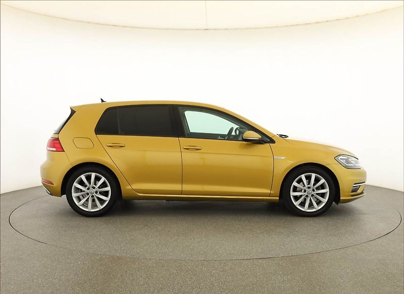 Volkswagen Golf (2019) 1.5 TSI, Serv.kniha, Tempomat - fotka 6 z 20