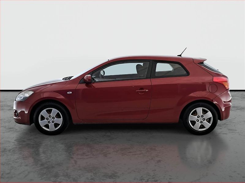 Kia Ceed (2011) 1.6 CVVT, po STK, jezdí dobře - fotka 3 z 15