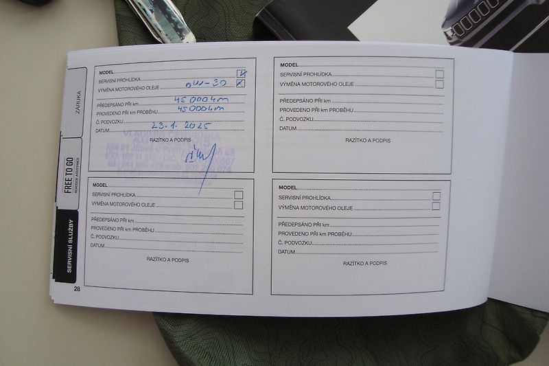 Jeep Compass (2022) 1.3 Night Eagle,ČR,1.Majitel - fotka 74 z 75