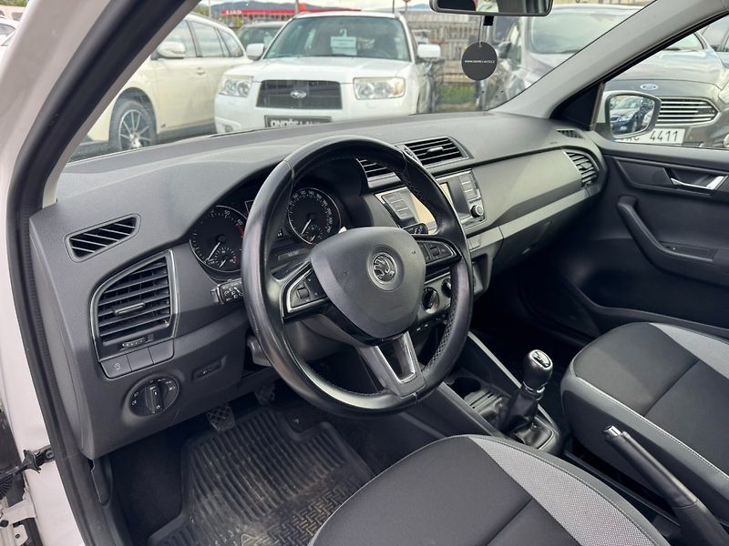 Škoda Fabia (2015) 1,2 TSI 66 KW 2 MAJ. STK - fotka 20 z 44