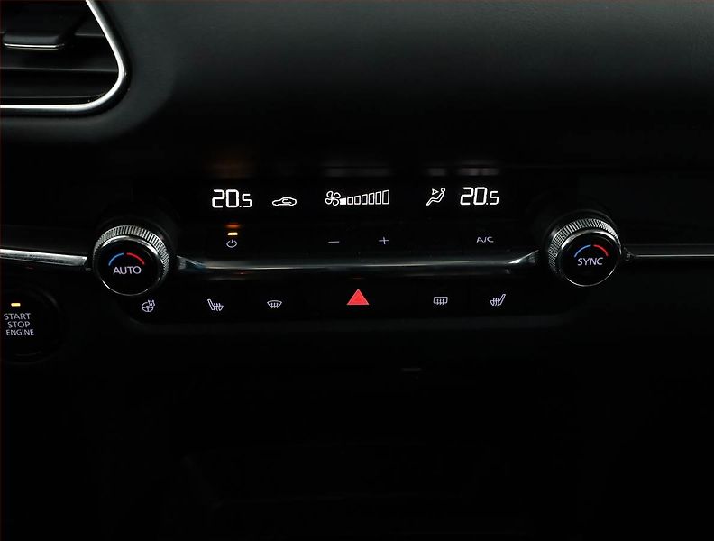 Mazda CX-30 (2021) Skyactiv-G 2.0 - fotka 12 z 16