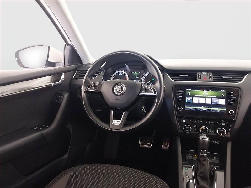 Škoda Octavia (2019) Scout 2.0 TSI, 4X4, Automat - fotka 7 z 26