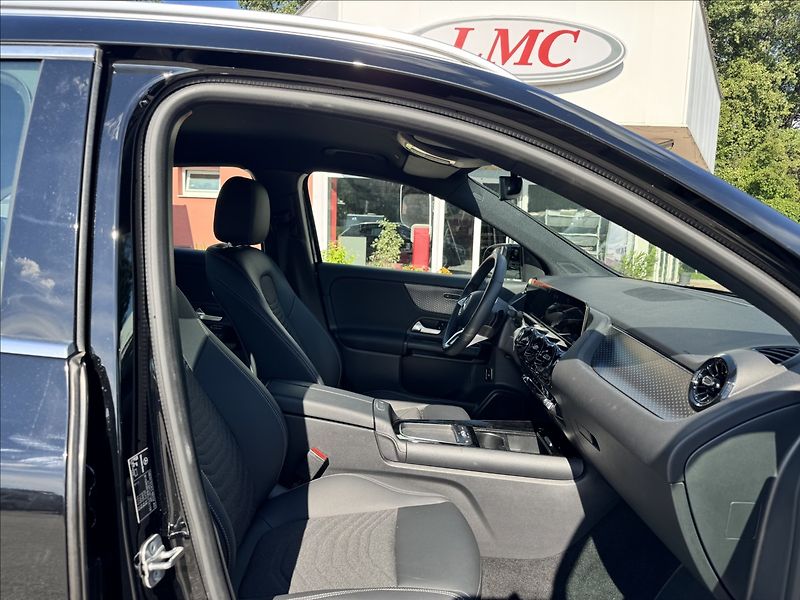 Mercedes-Benz GLA 1,3   200 - fotka 7 z 13