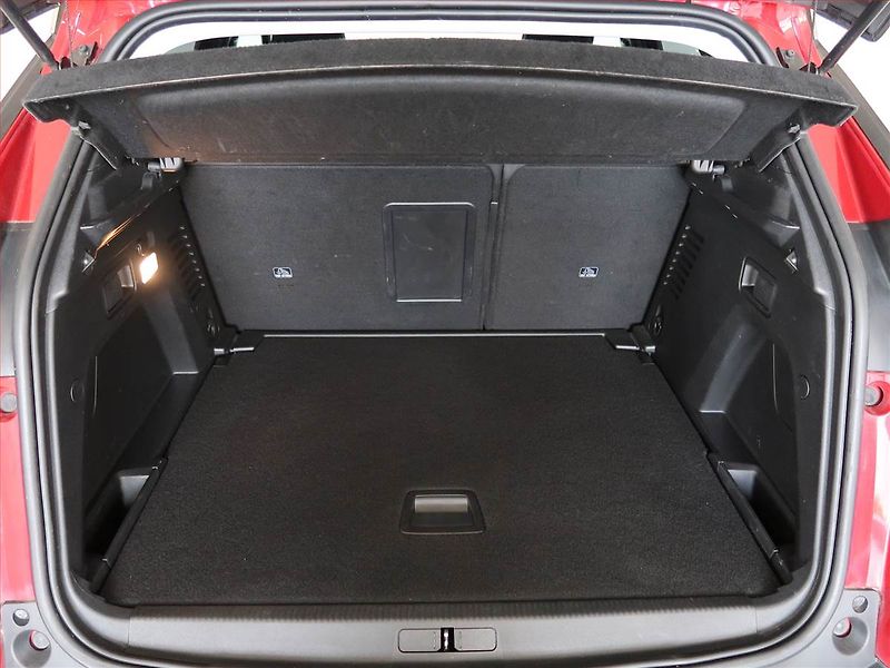 Peugeot 3008 (2022) 1.5 BlueHDi - fotka 14 z 16