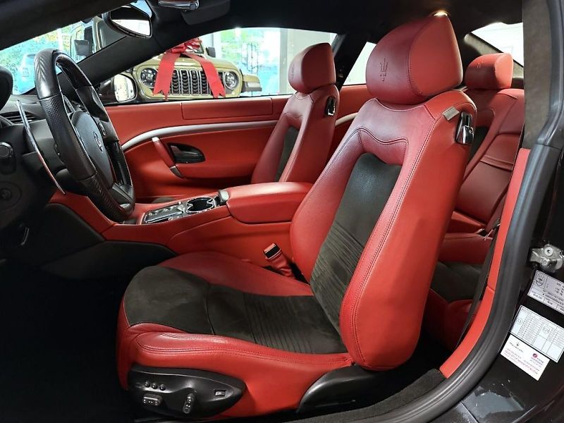 Maserati GranTurismo (2009) 4,7 V8 S F1 440k MC paket - fotka 8 z 20
