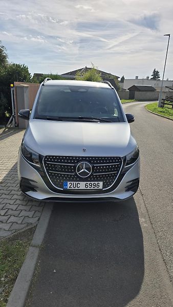 Mercedes-Benz Třídy V (2024) V 300 d 4MATIC EXCLUSIVE - fotka 35 z 49