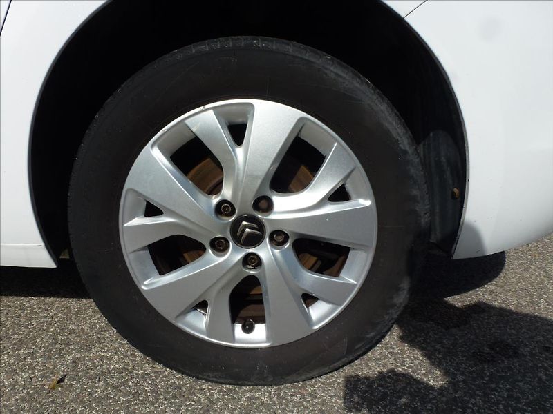 Citroën Grand C4 SpaceTourer 1,2 Pure Tech 130 7míst - fotka 39 z 45