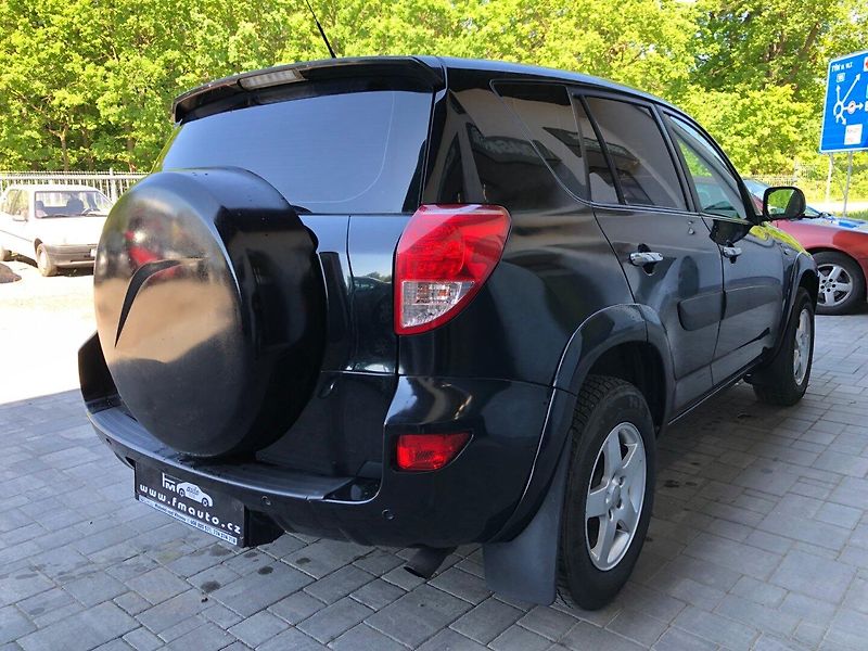 Toyota RAV4 (2007) 2.2 D-CAT, 4x4 - fotka 5 z 28