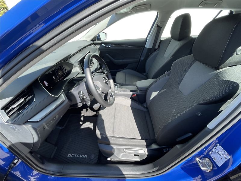 Škoda Octavia 1,5 TSI Ambition Plus LED+ACC - fotka 4 z 24