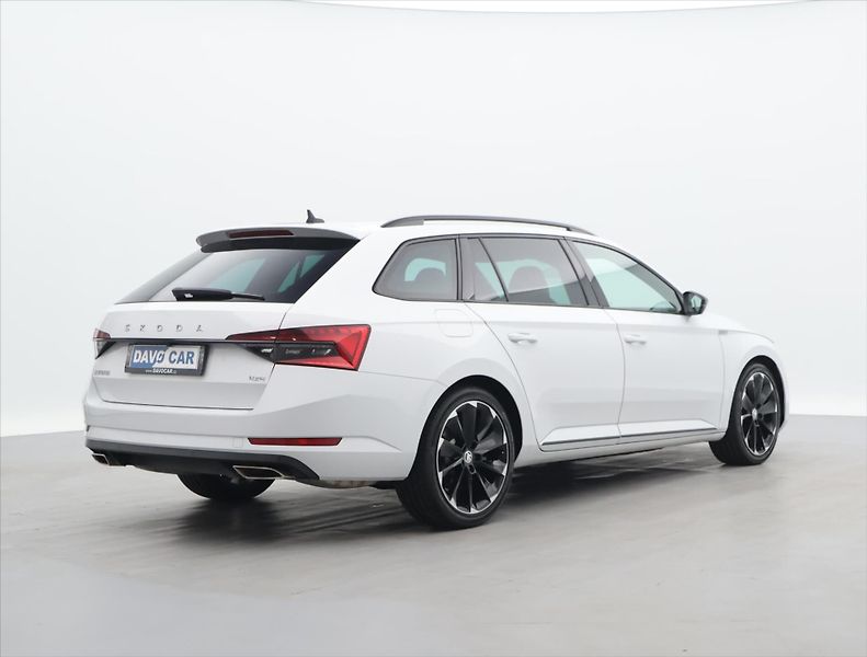 Škoda Superb 2.0 TSI 200kW DSG SportLine - fotka 7 z 42