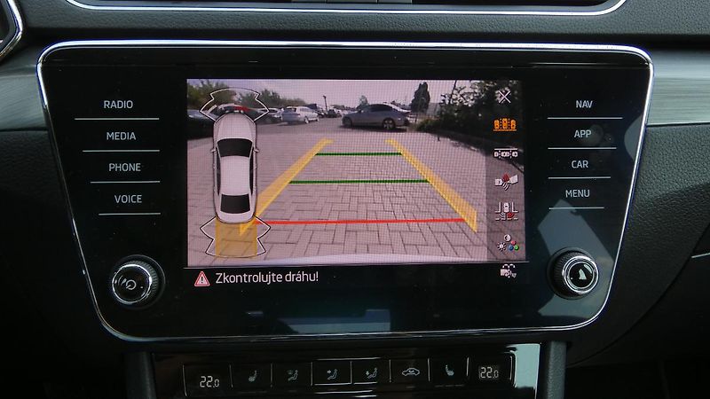 Škoda Superb 2,0 TDI 147kw DSG Style - fotka 16 z 16