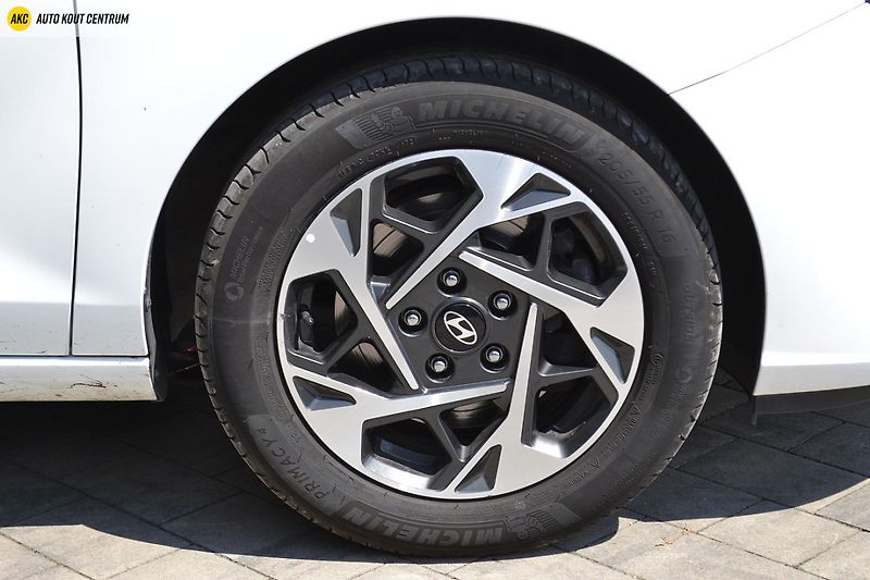 Hyundai i30 WG 1,5I MT SMART FAMILY NAVI - fotka 10 z 43