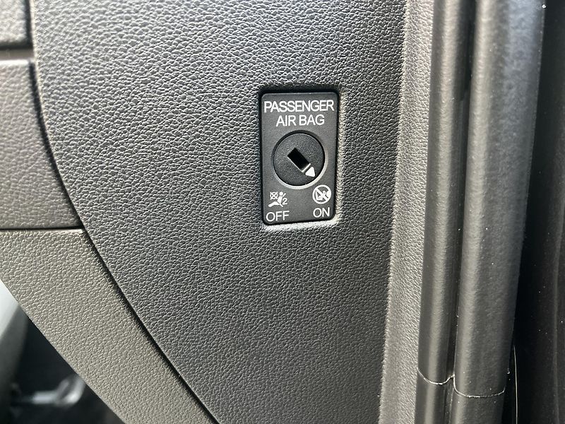 Škoda Karoq Style 1.5TSi DSG KAMERA NAVI - fotka 40 z 50