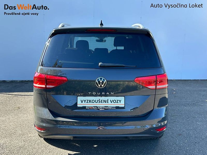 Volkswagen Touran (2023) 1.5 TSI 110kW manuál - fotka 33 z 35