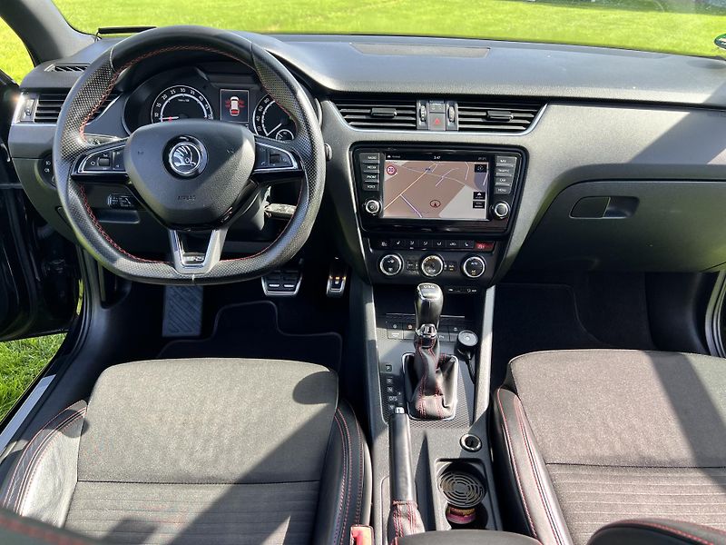 Škoda Octavia 2.0TDI 135KW,VRS,CHIP,TZ,NAVI - fotka 31 z 47
