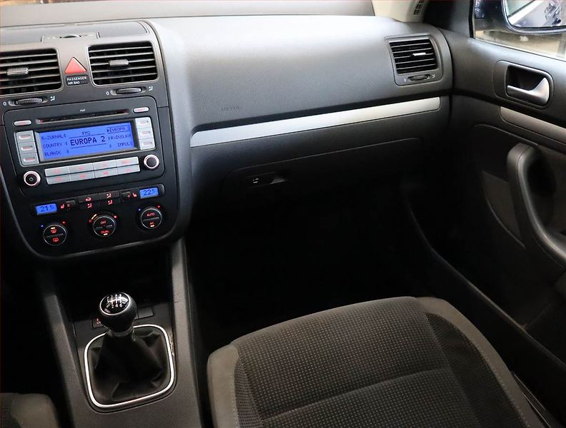 Volkswagen Golf (2008) 1.4 TSI, Tempomat - fotka 8 z 20