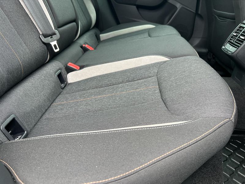 Škoda Kamiq 1.5TSi 110kw Top Selection ČR - fotka 32 z 45