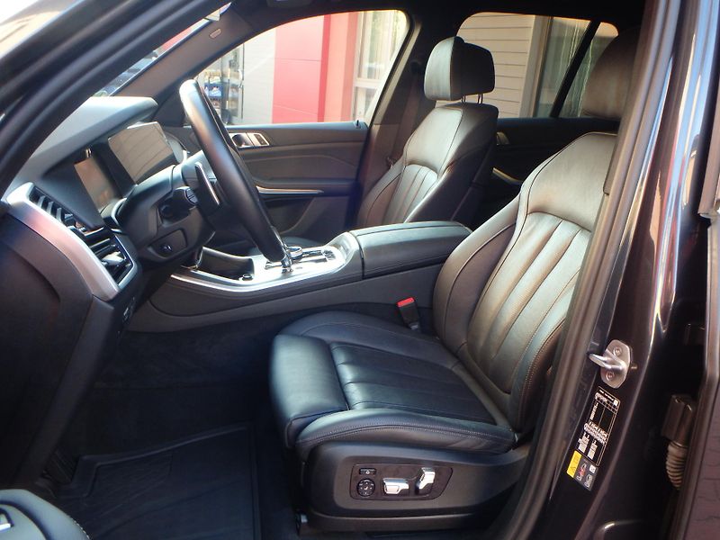 BMW X5 (2022) 45e, xDrive, Laser , TZ - fotka 9 z 20