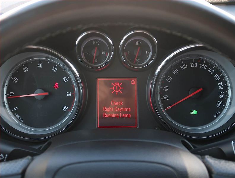 Opel Astra (2010) 1.4 T, Tempomat, Park. senzory - fotka 11 z 18