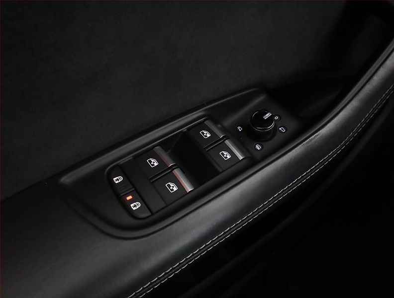 Audi Q8 (2018) 50 TDI - fotka 16 z 20