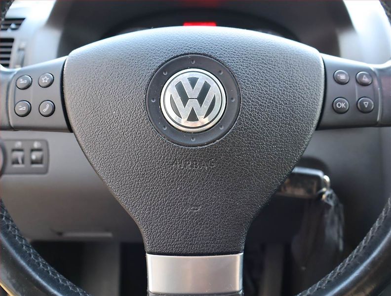 Volkswagen Touran (2009) 1.4 TSI, Navi, Tempomat - fotka 16 z 16