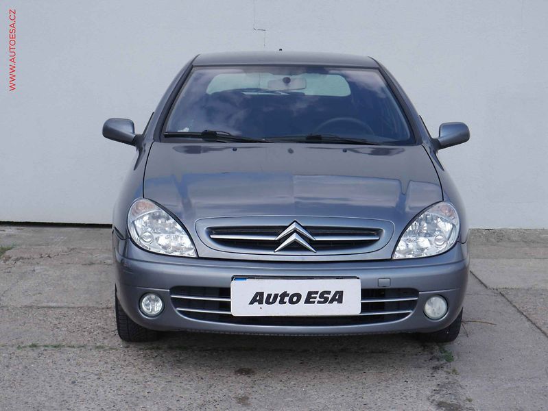 Citroën Xsara (2004) 1.4 i, AC - fotka 2 z 15