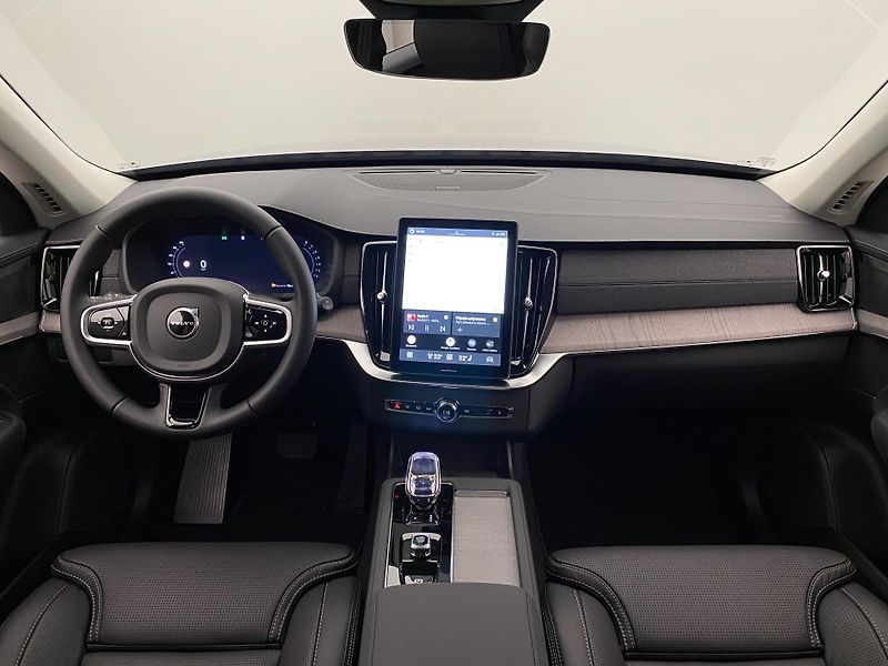 Volvo XC90 (2026) B5 AWD AUT BRIGHT PLUS 7míst - fotka 2 z 73