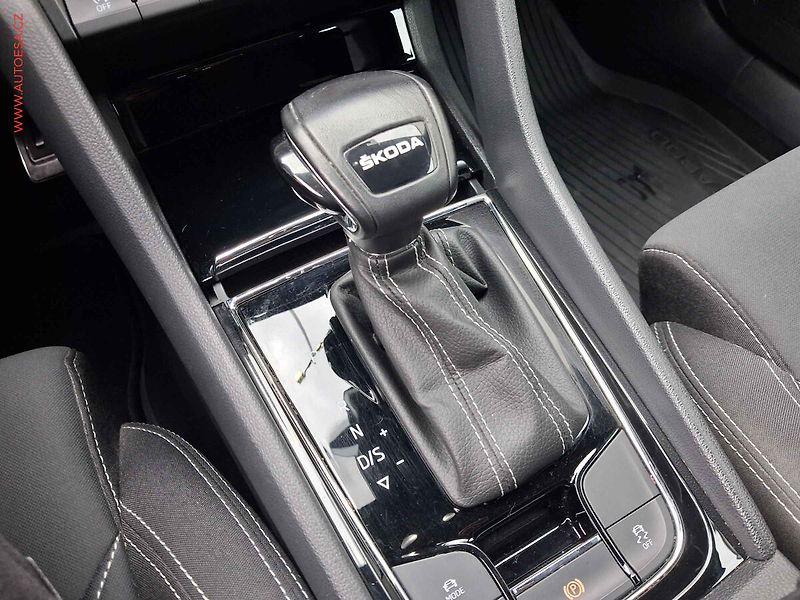 Škoda Karoq (2024) 1.5 TSi, 1.maj,ČR, SportLine - fotka 15 z 20