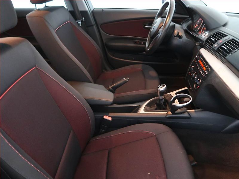 BMW Řada 1 (2010) 116i, po STK, jezdí výborně - fotka 9 z 14