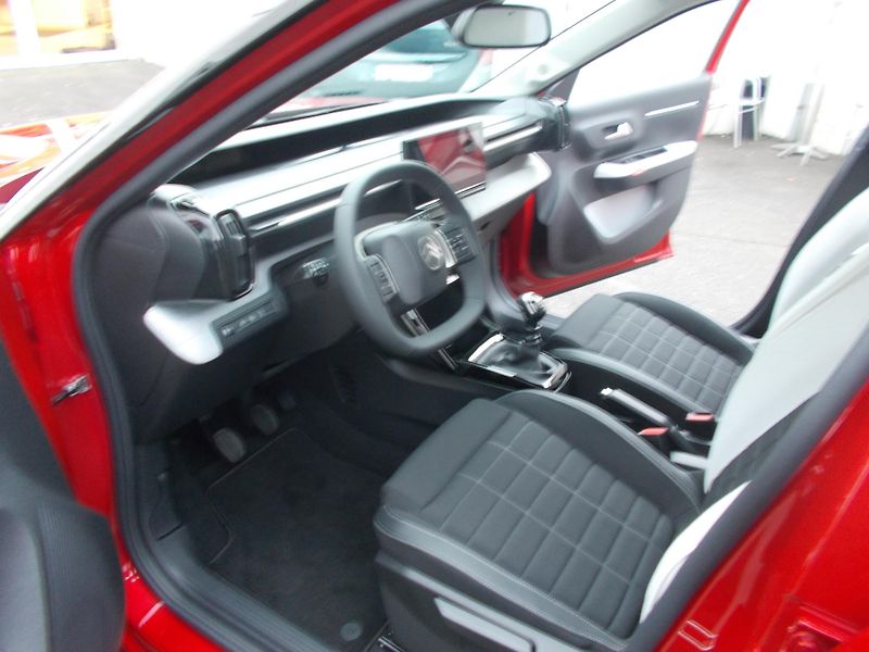 Citroën C3 (2026) MAX Turbo 100k Manual - fotka 8 z 13