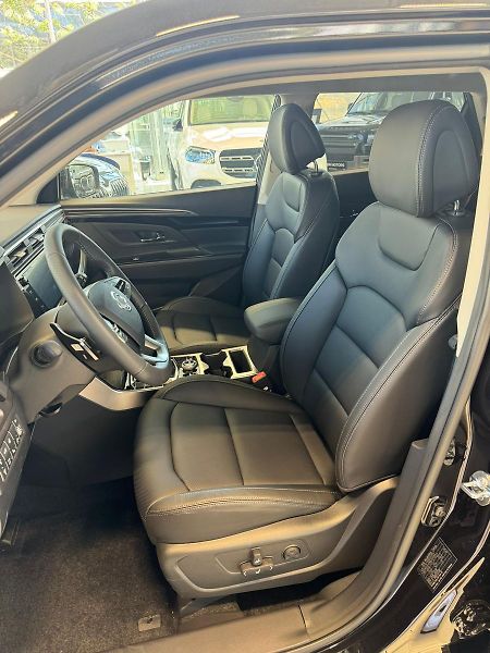 KGM Korando PREMIUM 1.5 GDI-T - fotka 9 z 13