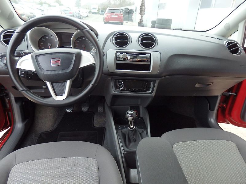 Seat Ibiza 1.2 TSI 77kW ZÁVĚS, DIGI KLIMA - fotka 11 z 15