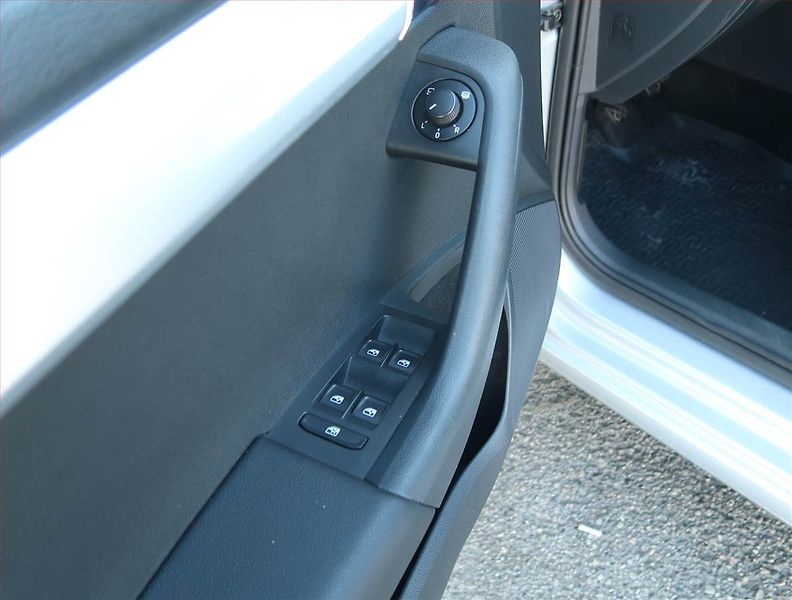 Škoda Octavia (2017) 1.6 TDI, Tempomat - fotka 16 z 17