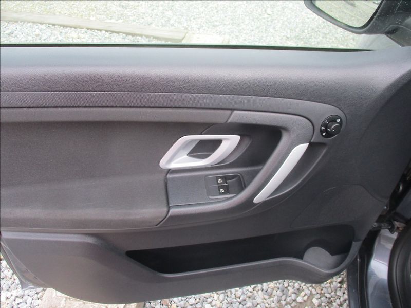 Škoda Fabia 1,4 i 16V, klima, ABS, ESP, - fotka 12 z 25