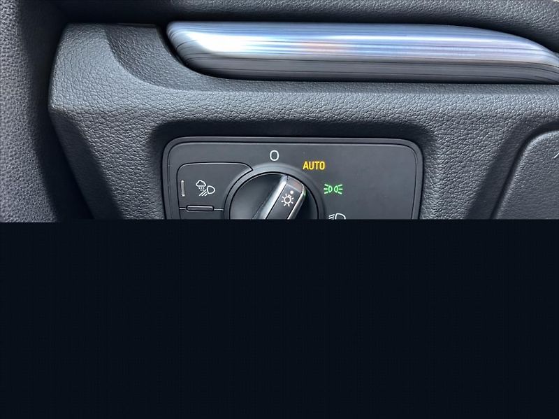 Audi A3 35 TFSi  LED  KLIMA  110kw - fotka 37 z 41