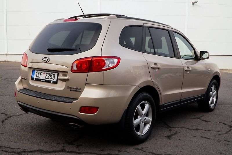 Hyundai Santa Fe (2009) 2.2 CRDI 4X4 7 MÍST PREMIUM - fotka 5 z 21