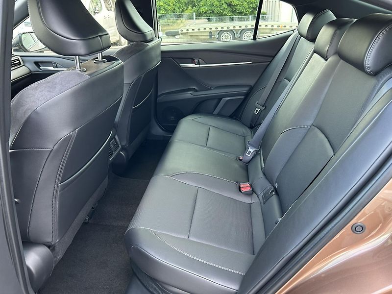 Toyota Camry (2025) PRESTIGE 2.5 HEV AT - fotka 8 z 14