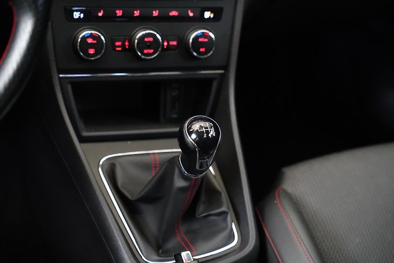 Cupra Leon - fotka 24 z 28