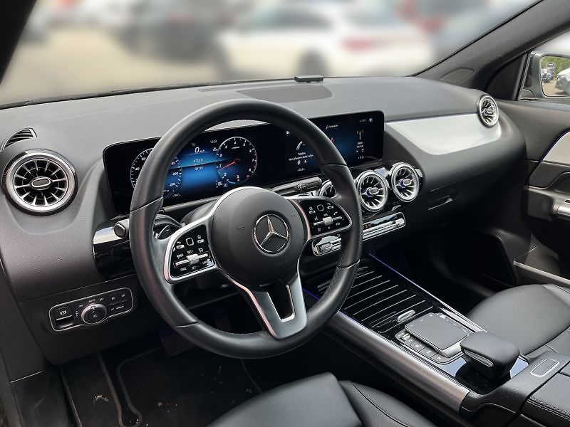 Mercedes-Benz GLA 250 4MATIC Urban Keyless LED - fotka 10 z 21