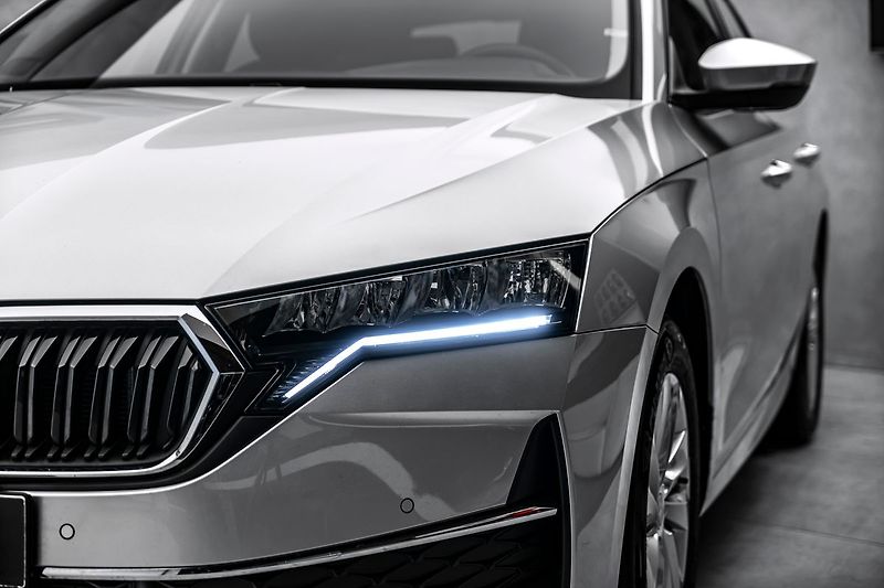 Škoda Octavia 1,5 M-HeV 110kW DSG LED - fotka 8 z 19