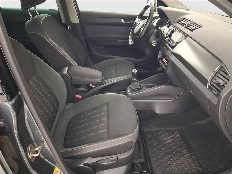 Škoda Fabia (2021) Style 1.0 TSI, Kůže, Tempomat - fotka 9 z 18
