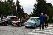 Na tradiční Lidický okruh dorazily desítky historických automobilů a motocyklů, které obdivovali návštěvníci z Kladna i širokého okolí.