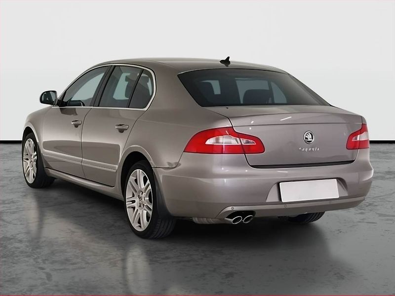 Škoda Superb (2010) Elegance 2.0 TDI, Automat - fotka 4 z 20